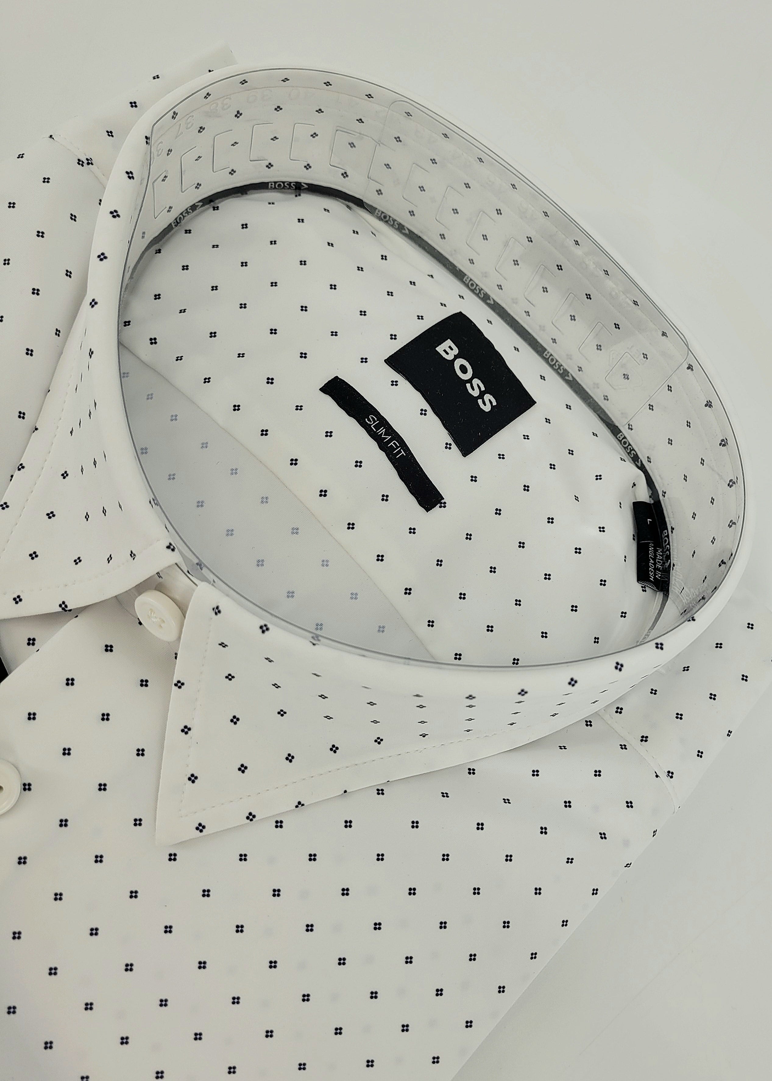 Chemise blanche performance à petits motifs