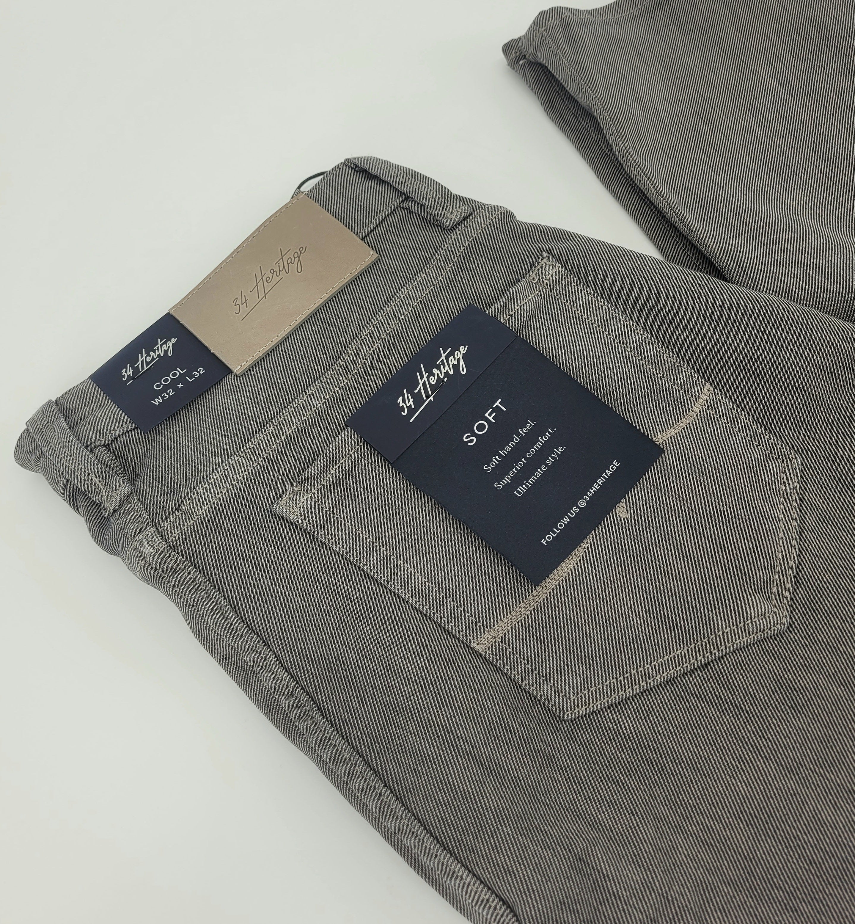 Jean habillé ajusté