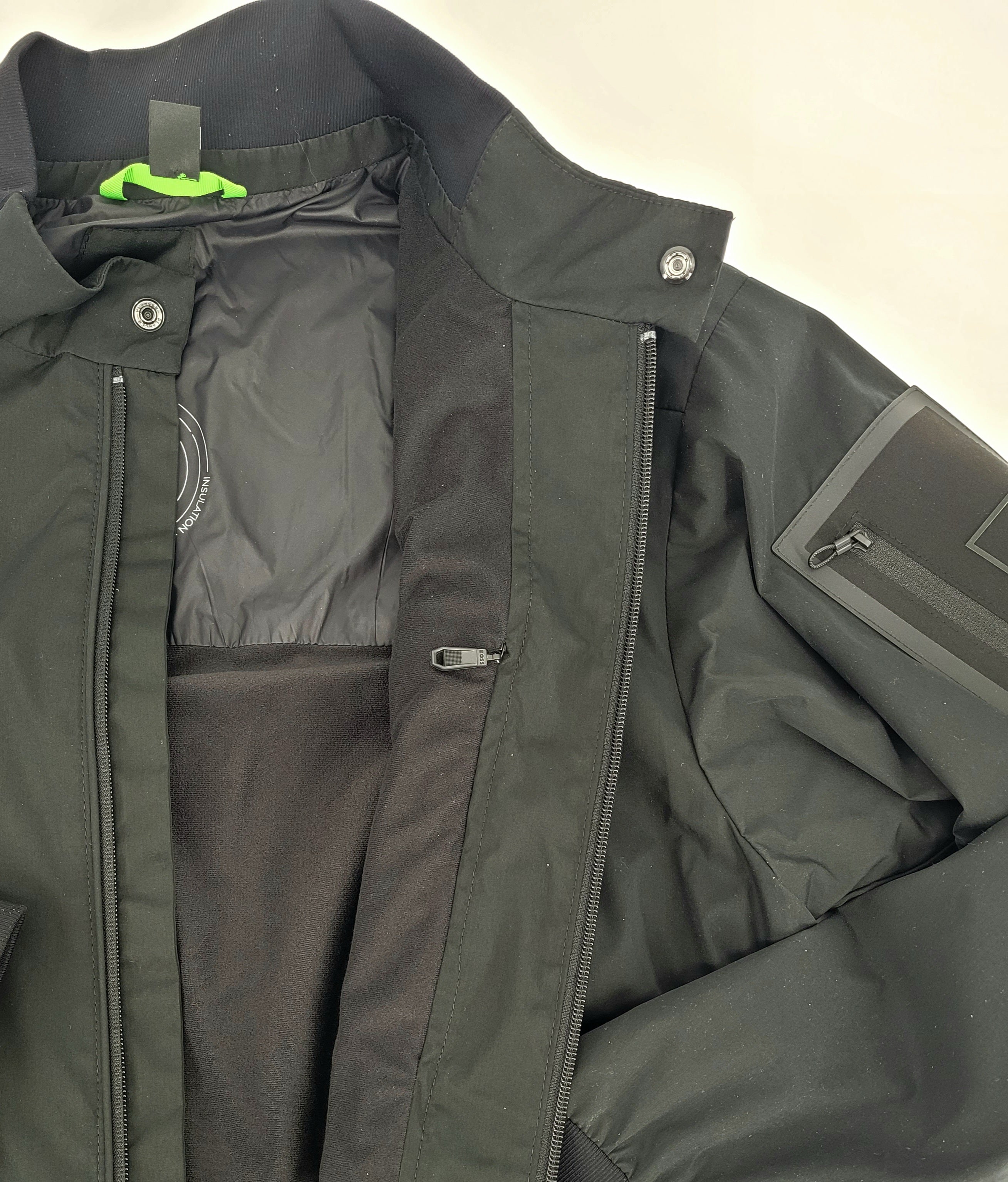 Blouson imperméable à double liseré