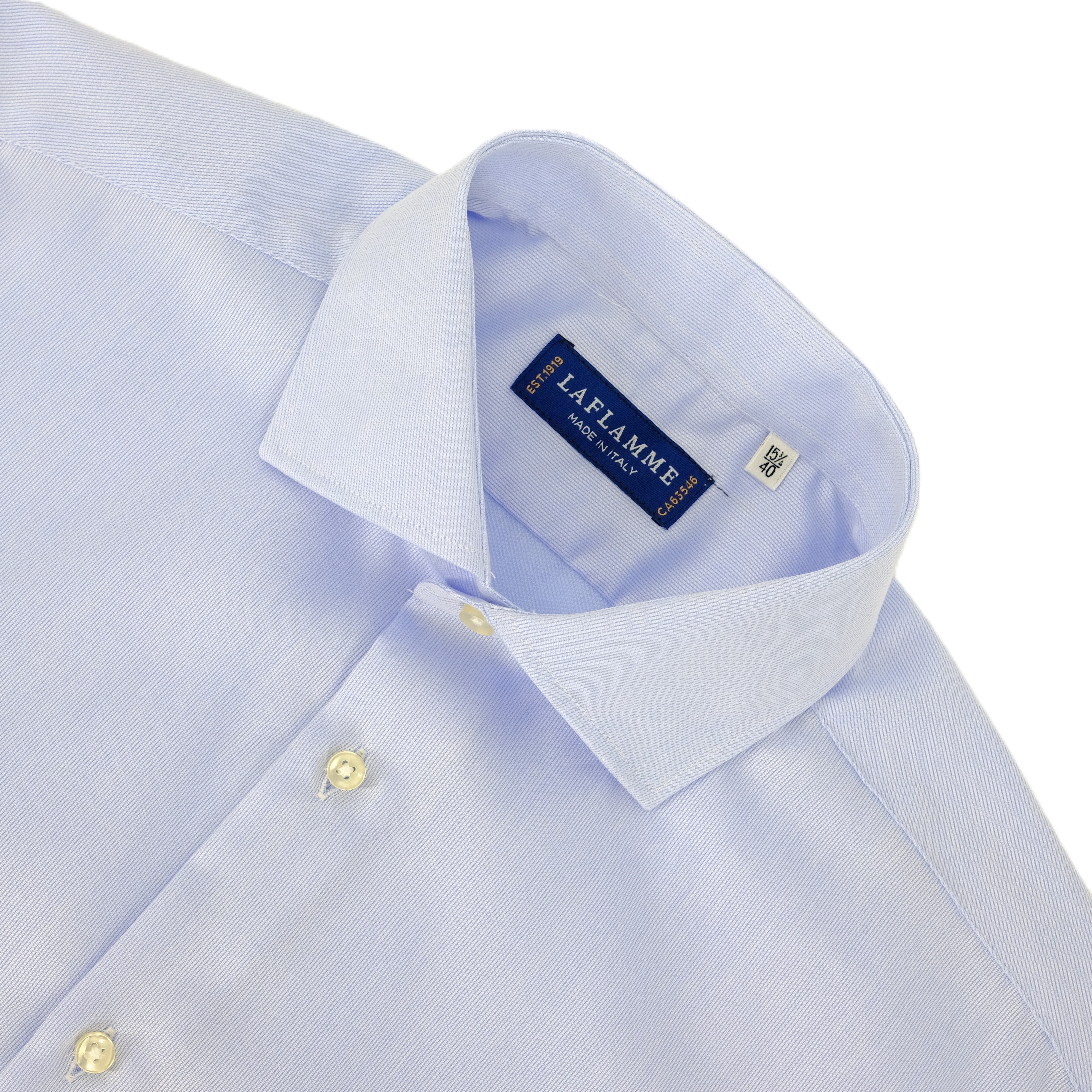 Chemise bleu pâle classique