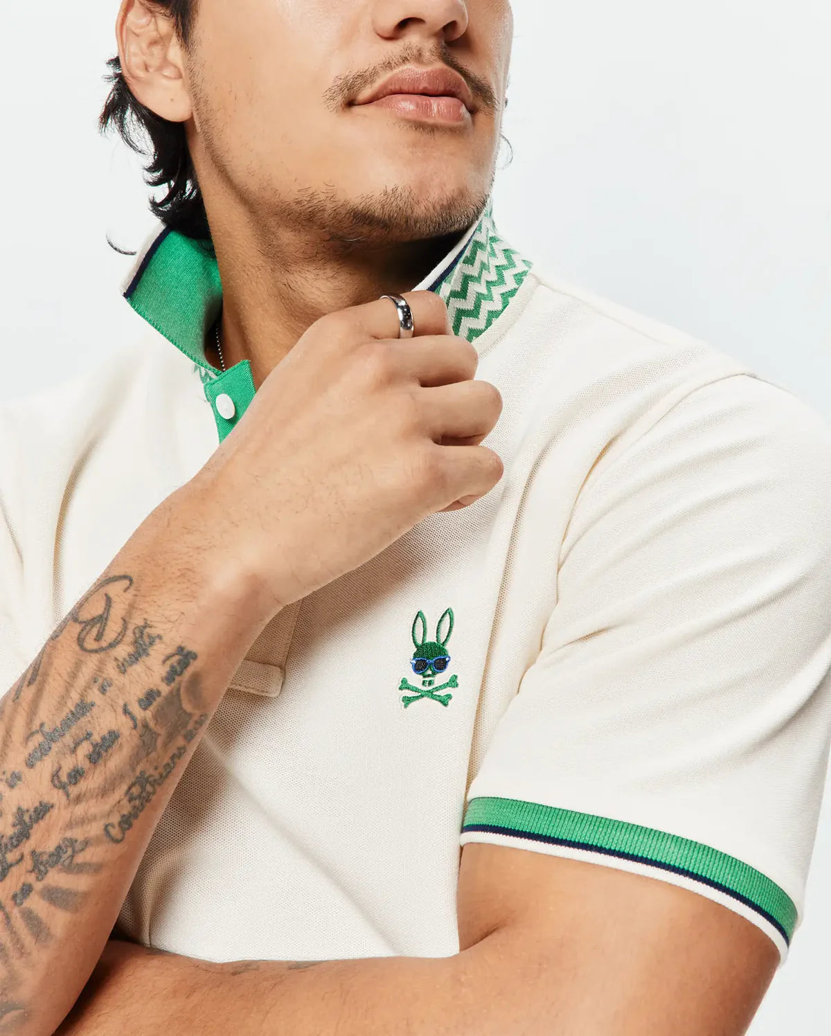 Polo crème avec col vert