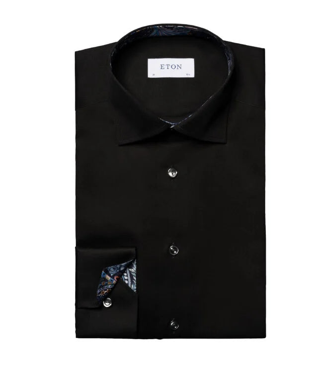 Chemise noir avec col contrasté