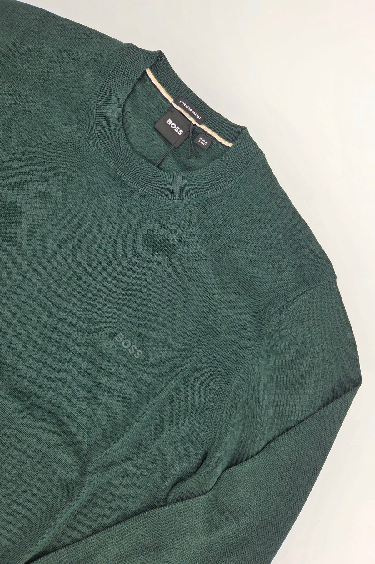 Pull Boss à col rond vert
