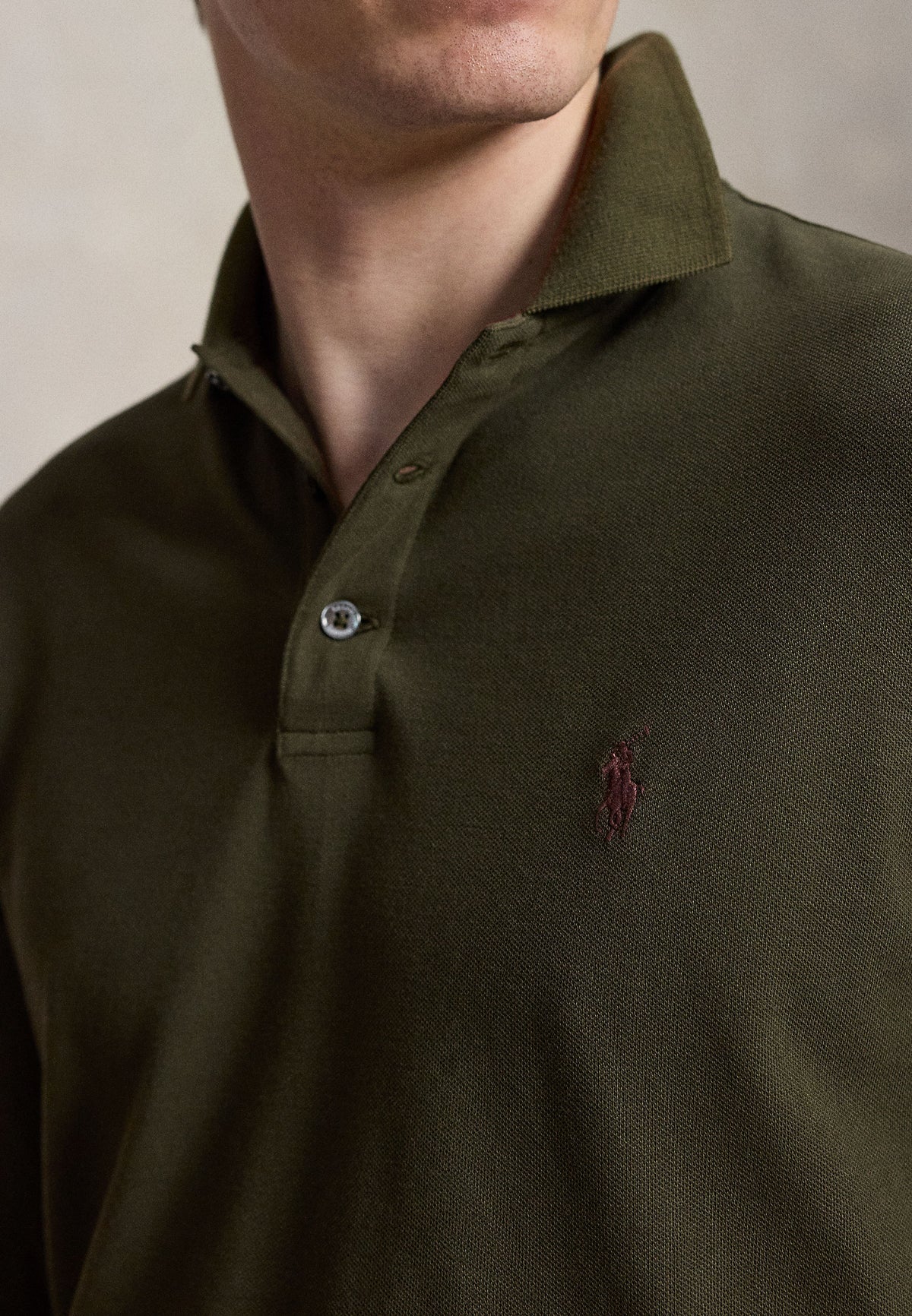 Polo manches longues en coton doux vert olive