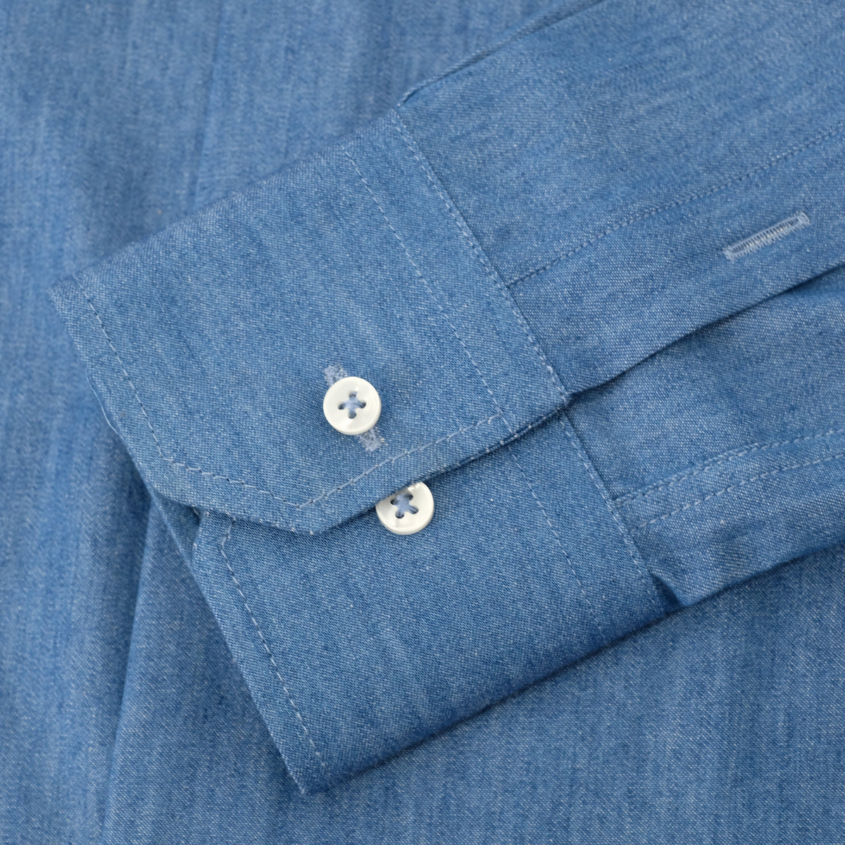 Chemise en denim chambray pâle