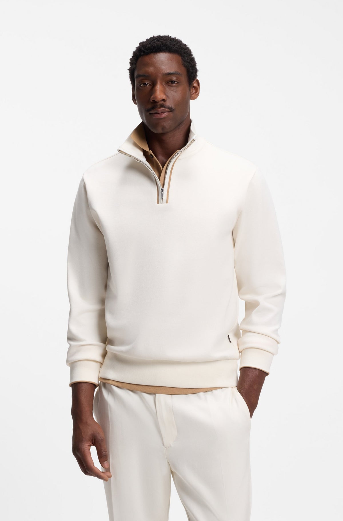 Pull quart de zip en coton beige par BOSS