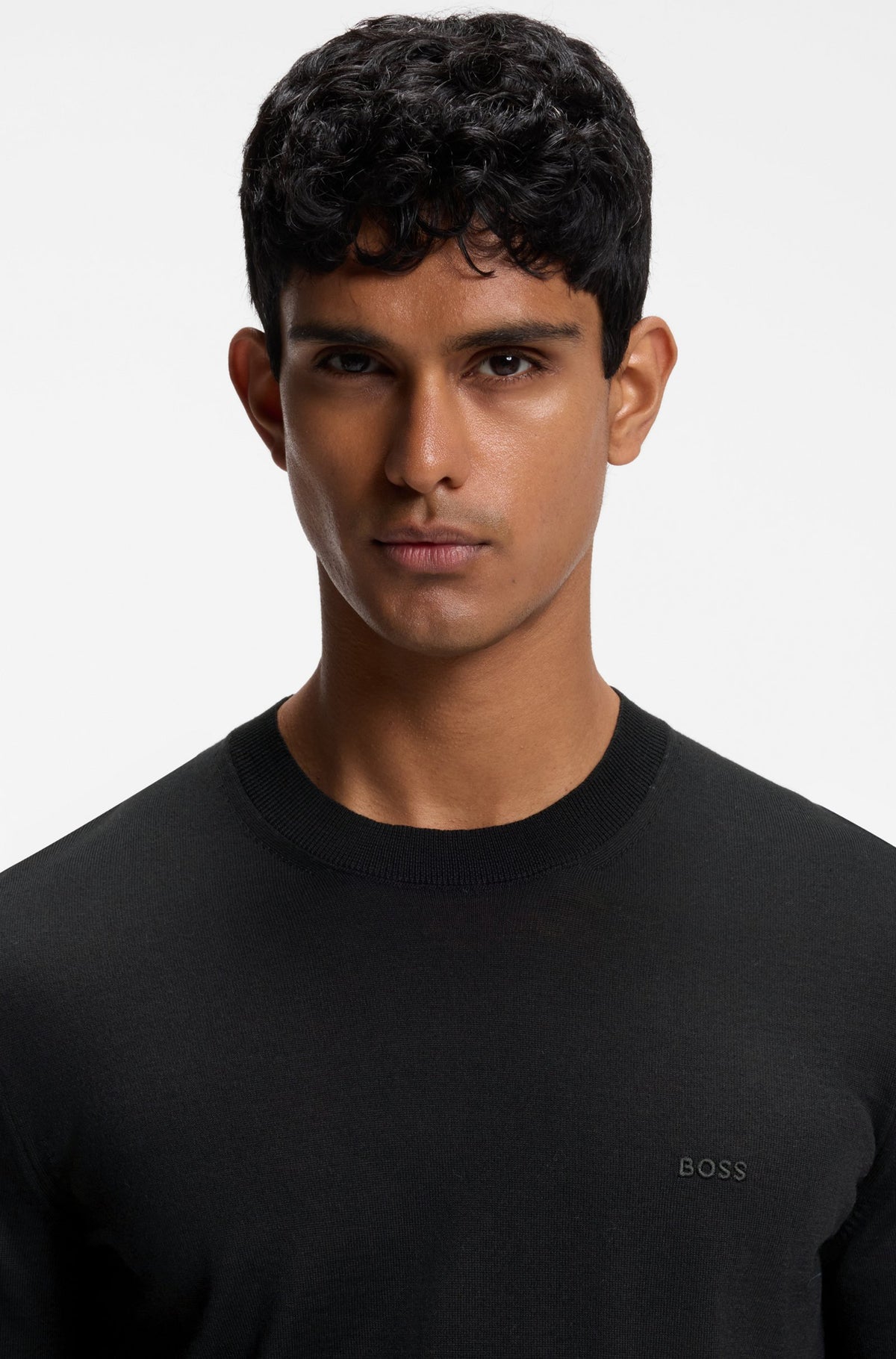 Pull en laine col rond noir