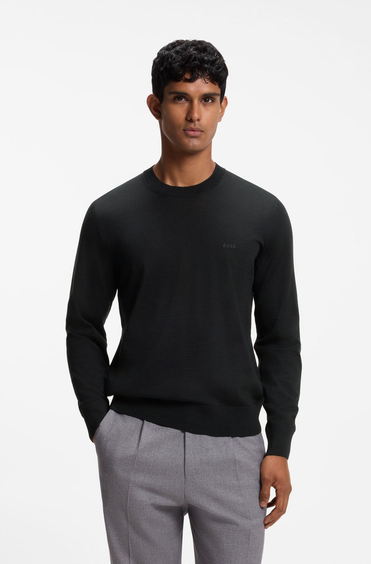 Pull en laine col rond noir